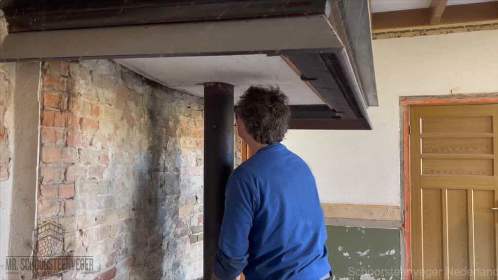 Schoorsteen reinigen Doorn rookkanaal Schoorsteen reinigen Doorn rookkanaal